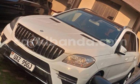 Acheter Occasion Voiture Mercedes‒Benz ML–Class Blanc à Arua, Ouganda Acheter Occasion Voiture Mercedes‒Benz ML–Class Blanc à Arua, Ouganda