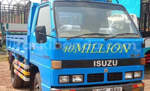 Acheter Occasion Utilitaire Isuzu FTR 850 Autre à Bombo, Central Acheter Occasion Utilitaire Isuzu FTR 850 Autre à Bombo, Central