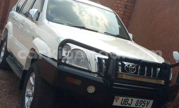 Acheter Occasion Voiture Toyota Land Cruiser Blanc à Bugembe, Est Acheter Occasion Voiture Toyota Land Cruiser Blanc à Bugembe, Est
