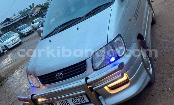 Buy Used Toyota Noah White Car in Bombo in Central