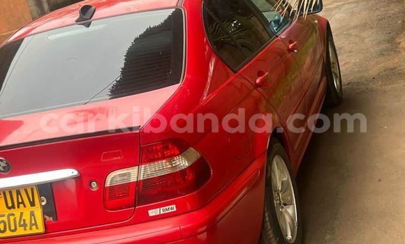Gura Yakoze BMW 315 Red Imodoka i Arua mu Uganda