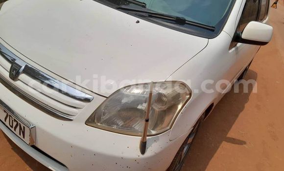 Gura Yakoze Toyota Raum White Imodoka i Apac mu Northern Gura Yakoze Toyota Raum White Imodoka i Apac mu Northern