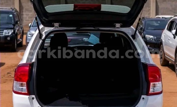 Nunua Ilio tumika Toyota Fielder Nyeupe Gari ndani ya Kampala nchini Uganda Nunua Ilio tumika Toyota Fielder Nyeupe Gari ndani ya Kampala nchini Uganda