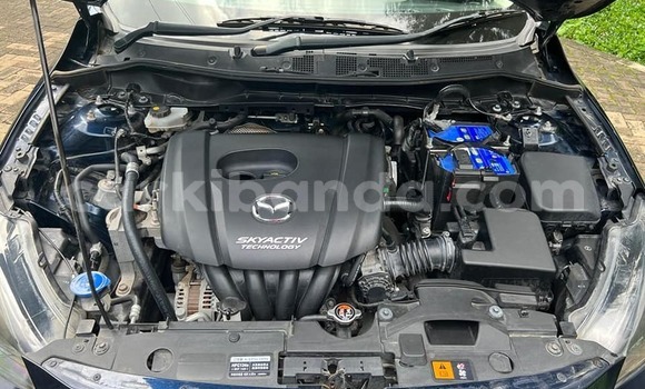 Acheter Occasion Voiture Mazda Demio Bleu à Bombo, Central Acheter Occasion Voiture Mazda Demio Bleu à Bombo, Central