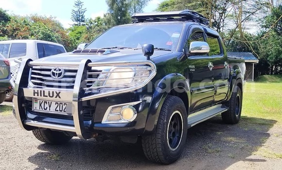 Acheter Occasion Voiture Toyota Hilux Noir à Arua, Ouganda Acheter Occasion Voiture Toyota Hilux Noir à Arua, Ouganda