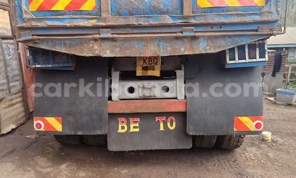 Buy Used Mercedes‒Benz Tipper Blue Truck in Bugiri in Eastern Buy Used Mercedes‒Benz Tipper Blue Truck in Bugiri in Eastern