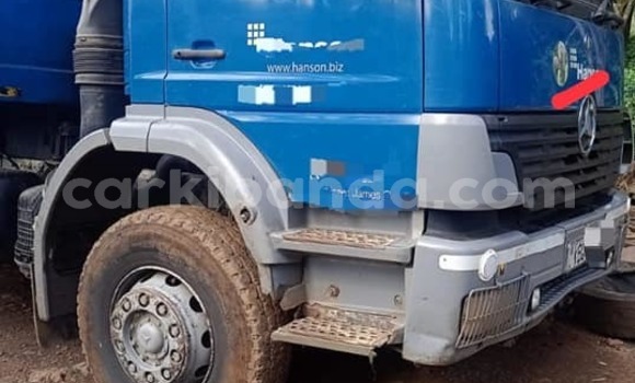 Buy Used Mercedes‒Benz Tipper Blue Truck in Bugiri in Eastern Buy Used Mercedes‒Benz Tipper Blue Truck in Bugiri in Eastern