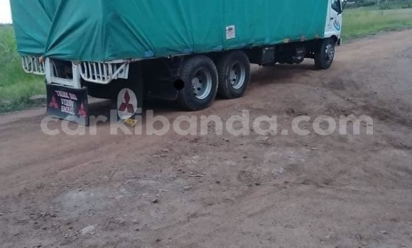 Acheter Occasion Utilitaire Mitsubishi Van Blanc à Arua, Ouganda Acheter Occasion Utilitaire Mitsubishi Van Blanc à Arua, Ouganda