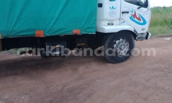 Acheter Occasion Utilitaire Mitsubishi Van Blanc à Arua, Ouganda Acheter Occasion Utilitaire Mitsubishi Van Blanc à Arua, Ouganda