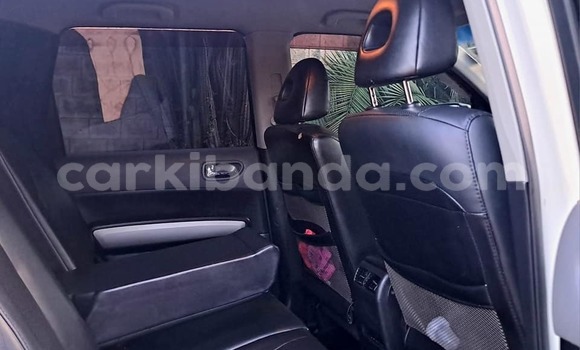 Buy Used Nissan X–Trail White Car in Bombo in Central Buy Used Nissan X–Trail White Car in Bombo in Central