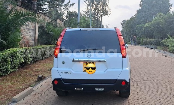 Buy Used Nissan X–Trail White Car in Bombo in Central Buy Used Nissan X–Trail White Car in Bombo in Central