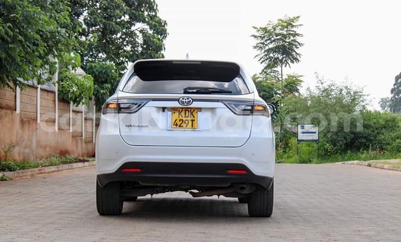 Acheter Occasion Voiture Toyota Harrier Blanc à Bundibugyo, Occidental Acheter Occasion Voiture Toyota Harrier Blanc à Bundibugyo, Occidental