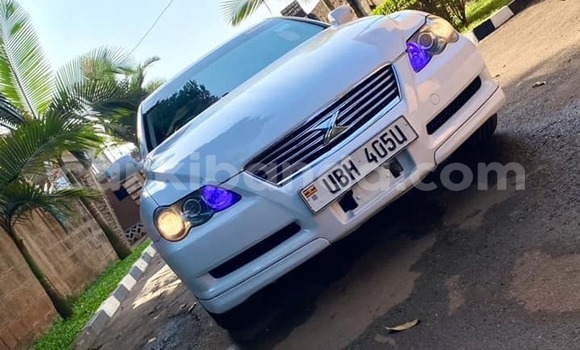 Buy Used Toyota Mark X White Car in Kampala in Uganda