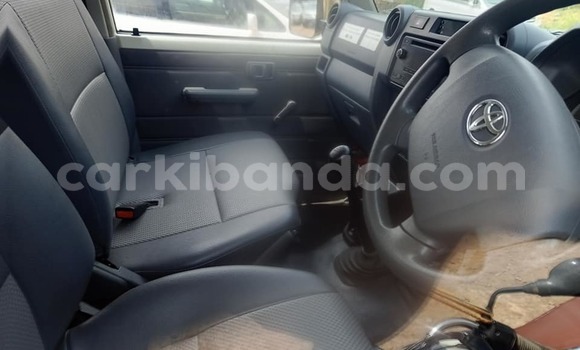 Buy Used Toyota Land Cruiser White Car in Kampala in Uganda Buy Used Toyota Land Cruiser White Car in Kampala in Uganda