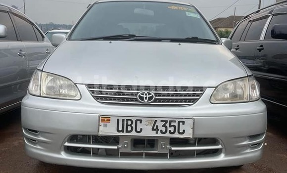 Acheter Occasion Voiture Toyota Spacio Autre à Kampala, Ouganda