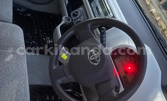 Gura Yakoze Toyota Paseo Black Imodoka i Kampala mu Uganda Gura Yakoze Toyota Paseo Black Imodoka i Kampala mu Uganda