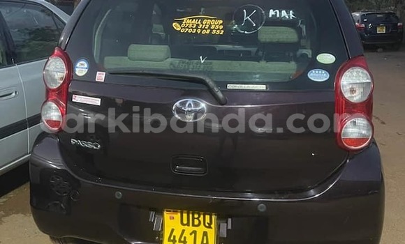 Gura Yakoze Toyota Paseo Black Imodoka i Kampala mu Uganda Gura Yakoze Toyota Paseo Black Imodoka i Kampala mu Uganda
