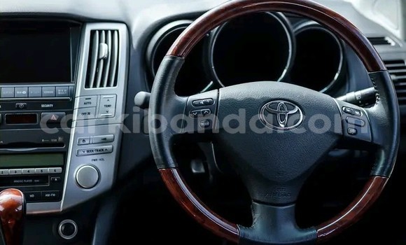 Nunua Ilio tumika Toyota Harrier Nyeupe Gari ndani ya Kampala nchini Uganda Nunua Ilio tumika Toyota Harrier Nyeupe Gari ndani ya Kampala nchini Uganda