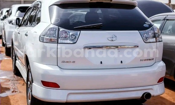 Nunua Ilio tumika Toyota Harrier Nyeupe Gari ndani ya Kampala nchini Uganda Nunua Ilio tumika Toyota Harrier Nyeupe Gari ndani ya Kampala nchini Uganda