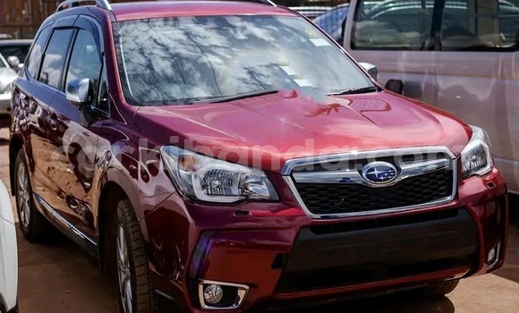 Nunua Ilio tumika Subaru XT Nyekundu Gari ndani ya Kampala nchini Uganda