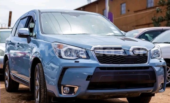 Nunua Ilio tumika Subaru XT Bluu Gari ndani ya Kampala nchini Uganda