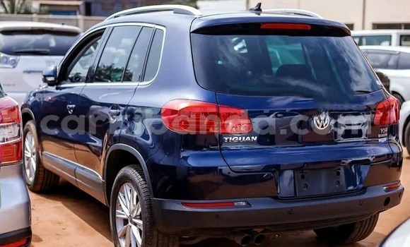 Acheter Occasion Voiture Volkswagen Tiguan Bleu à Kampala, Ouganda Acheter Occasion Voiture Volkswagen Tiguan Bleu à Kampala, Ouganda