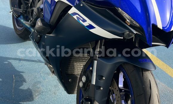 Acheter Occasion Moto Yamaha R1 Bleu à Kampala, Ouganda
