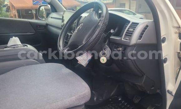 Nunua Ilio tumika Toyota Hiace Nyingine Gari ndani ya Kampala nchini Uganda