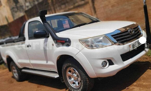 Acheter Occasion Voiture Toyota Hilux Blanc à Kampala, Ouganda Acheter Occasion Voiture Toyota Hilux Blanc à Kampala, Ouganda