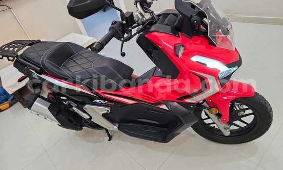 Buy Used Honda Scooters Red Bike in Kampala in Uganda
