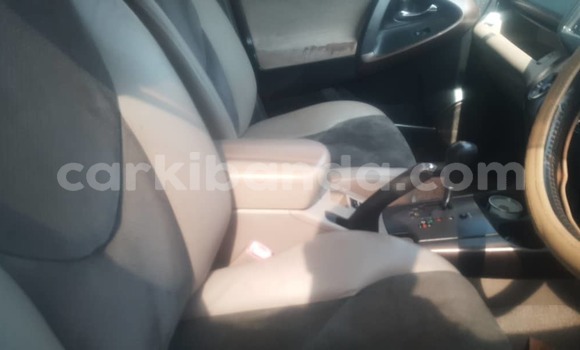 Gura Nshya Toyota Vanguard Brown Imodoka i Kampala mu Uganda Gura Nshya Toyota Vanguard Brown Imodoka i Kampala mu Uganda