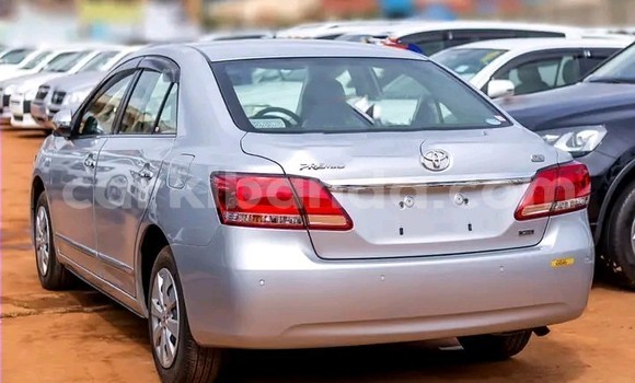 Nunua Imported Toyota Premio Fedha Gari ndani ya Kampala nchini Uganda Nunua Imported Toyota Premio Fedha Gari ndani ya Kampala nchini Uganda