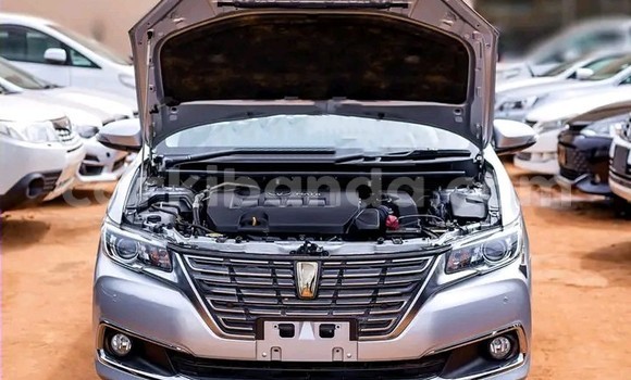 Nunua Imported Toyota Premio Fedha Gari ndani ya Kampala nchini Uganda Nunua Imported Toyota Premio Fedha Gari ndani ya Kampala nchini Uganda