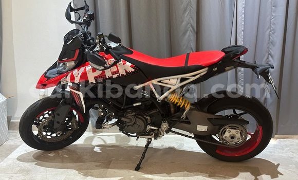 Acheter Occasion Moto Ducati Hypermotard Rouge à Kampala, Ouganda