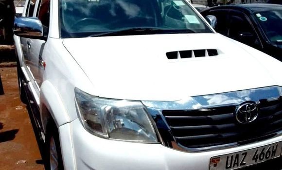 Acheter Occasion Voiture Toyota Hilux Blanc à Bugembe, Est Acheter Occasion Voiture Toyota Hilux Blanc à Bugembe, Est