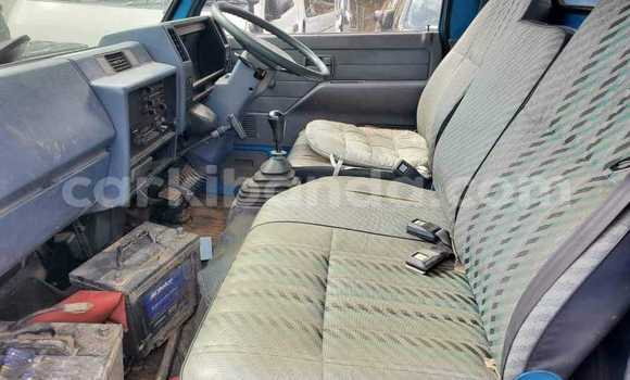 Acheter Occasion Utilitaire Isuzu Bighorn Bleu à Bombo, Central Acheter Occasion Utilitaire Isuzu Bighorn Bleu à Bombo, Central