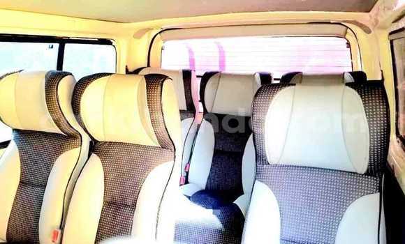 Acheter Occasion Voiture Toyota Hiace Blanc à Bombo, Central Acheter Occasion Voiture Toyota Hiace Blanc à Bombo, Central