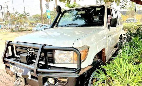 Acheter Occasion Voiture Toyota Land Cruiser Blanc à Bugembe, Est Acheter Occasion Voiture Toyota Land Cruiser Blanc à Bugembe, Est