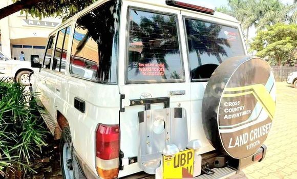 Acheter Occasion Voiture Toyota Land Cruiser Blanc à Bugembe, Est Acheter Occasion Voiture Toyota Land Cruiser Blanc à Bugembe, Est