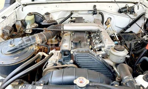 Acheter Occasion Voiture Toyota Land Cruiser Blanc à Bugembe, Est Acheter Occasion Voiture Toyota Land Cruiser Blanc à Bugembe, Est