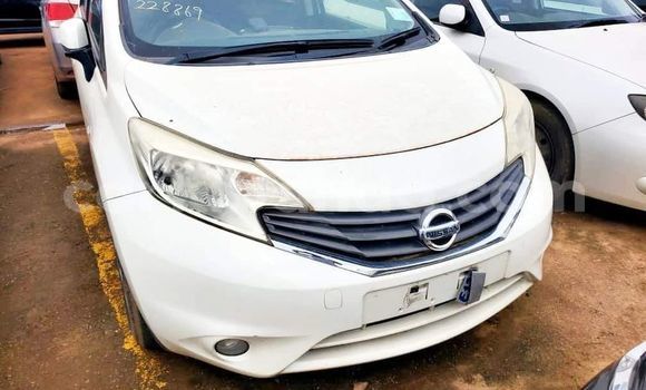 Acheter Occasion Voiture Nissan Note Blanc à Bombo, Central Acheter Occasion Voiture Nissan Note Blanc à Bombo, Central