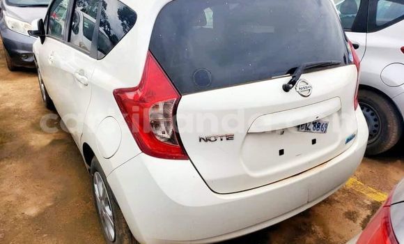Acheter Occasion Voiture Nissan Note Blanc à Bombo, Central Acheter Occasion Voiture Nissan Note Blanc à Bombo, Central