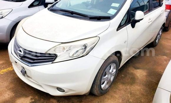 Acheter Occasion Voiture Nissan Note Blanc à Bombo, Central Acheter Occasion Voiture Nissan Note Blanc à Bombo, Central