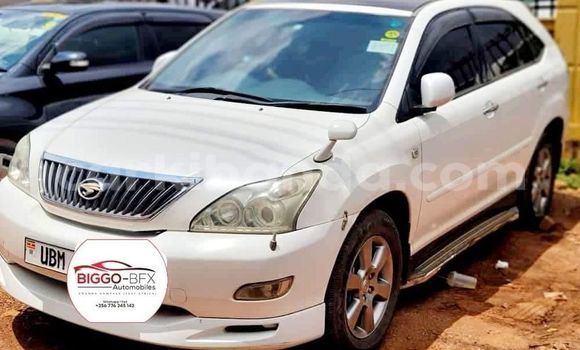 Acheter Occasion Voiture Toyota Harrier Blanc à Bombo, Central Acheter Occasion Voiture Toyota Harrier Blanc à Bombo, Central