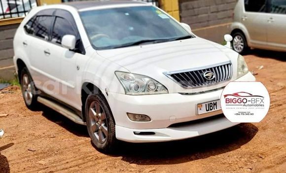 Acheter Occasion Voiture Toyota Harrier Blanc à Bombo, Central Acheter Occasion Voiture Toyota Harrier Blanc à Bombo, Central