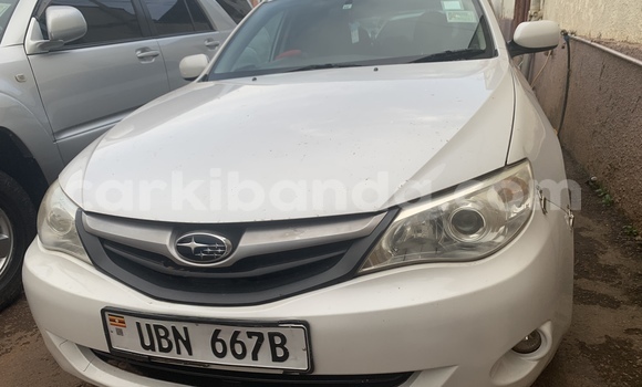 Acheter Occasion Voiture Subaru Impreza Blanc à Kampala, Ouganda