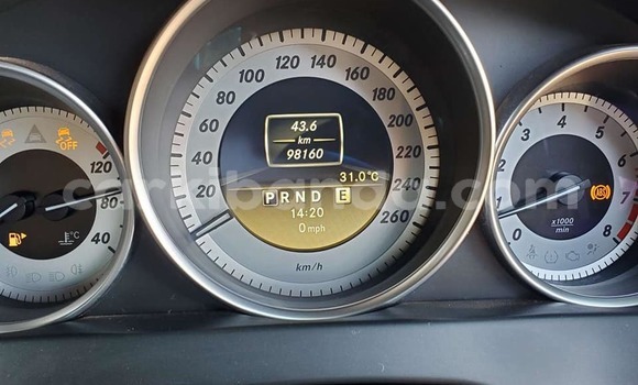 Gura Yakoze Mercedes‒Benz C–Class White Imodoka i Bombo mu Central Gura Yakoze Mercedes‒Benz C–Class White Imodoka i Bombo mu Central