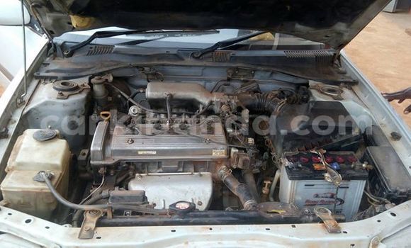 Acheter Occasion Voiture Toyota Premio Gris à Kampala, Ouganda Acheter Occasion Voiture Toyota Premio Gris à Kampala, Ouganda