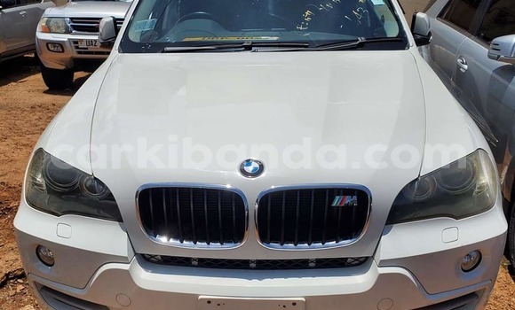 Gura Yakoze BMW X5 Black Imodoka i Bugiri mu Eastern Gura Yakoze BMW X5 Black Imodoka i Bugiri mu Eastern