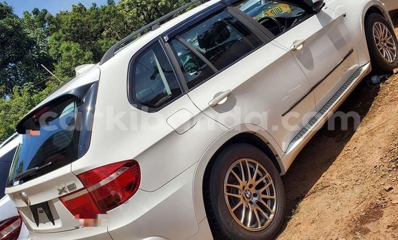 Acheter Occasion Voiture BMW X5 Noir à Bugiri, Est Acheter Occasion Voiture BMW X5 Noir à Bugiri, Est
